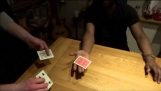 Improvável truque com cartas