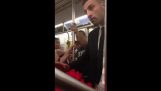 En ren vänlighet i tunnelbanan