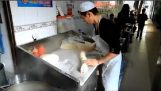 Ręcznie robiony makaron w Chinach