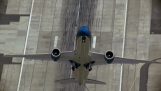 Decolare verticală uimitoare a unui Boeing 787