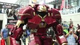 Впечатляващо облекло Hulkbuster в Comic Con доклад