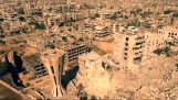 En drone flyver over Syrien og afslører krigen