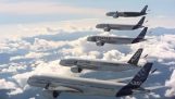 5 aviones civiles Airbus A350 XWB volar en formación