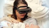 Eine blinde Mutter sieht zum ersten Mal ihr baby