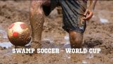 泥の中にサッカー選手権!