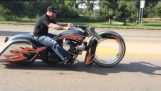 Ballistic Cycles 30″ Hubless wiel, Twin Turbo Harley Bagger