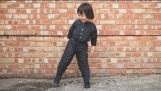 barnkläder expanderar för att passa som barn växer