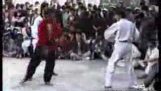 Kung Fu Master syrjäyttää taekwondo musta vyö