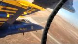 Військово-повітряні сили Ескадрилья “Синій ангелів” у дуже близькі формування
