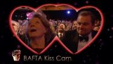Leonardo DiCaprio och Dame Maggie Smith på Kiss Cam – British Academy Film Awards 2016 – BBC One