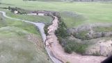 洪水摧毀了黃石國家公園的一條道路