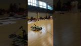 O robô que joga badminton