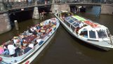 Amsterdam kanalları aracılığıyla Hergün sorunlar