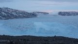 7 किमी हिमशैल ग्लेशियर से अलग (ग्रीनलैंड)