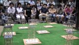 Concours de construction parasismique des baguettes au Japon