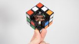 Rubikova kostka, která řeší pouze