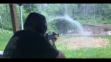 Disparo con AK-47 la lluvia