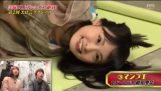 Japon Kız oynatır Flüt kullanma Osuruk (Japon Komik Oyun göster)