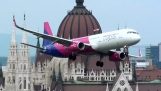 Wizz Air Airbus A-321 de paso bajo en el Great Race 2016, budapest