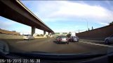 三名危险的司机在高速公路上满足