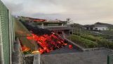 Лава разрушает дома на острове Ла Пальма в Испании