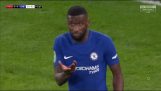Nepravdepodobný vlastný gól Chelsea