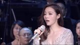 تشانغ جين يغني أوبرا "العنصر الخامس"