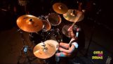 5chroni Schlagzeuger interpretiert die “Chop-Suey”