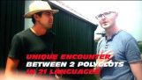 21개 언어로 된 2개의 다국어 간의 독특한 만남