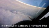 Flygande in i ögat av orkanen Irma