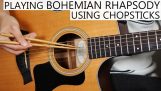 Παίζοντας το “Bohemian Rhapsody” gitar med spisepinner (lang montage)