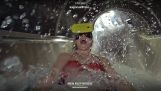 Waterglijbaan met virtual reality