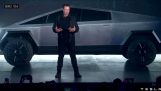 Den Elon Musk presenterade den nya van av Tesla
