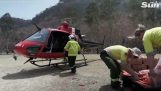Vrtulníky klesnout jídlo pro hladové koaly a klokani