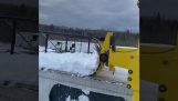 How to remove snow from a truck trailer;