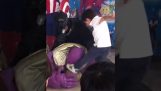 Jonge kinderen nemen wraak op Thanos
