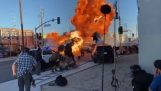 مشهد انفجار من الفيلم “سياره اسعاف” مايكل خليج