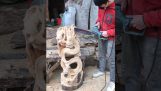 나무 줄기에 조각