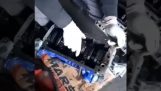 Motor med nogle håndlavede reparationer