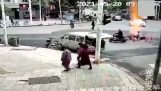 Експлозия на газ под кръстовище (Китай)