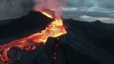 En drone krasjer inn i Fagradalsfjall-vulkanen