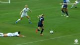 Grande gol de Eugenie Le Sommer