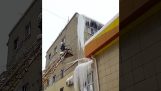 Remove ice from building (Fail)
