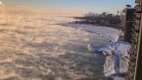 Studené vlny je Lake Michigan pripomína kotol varu