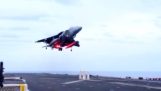 AV-8B Harrier nouzové přistání bez příďový podvozek. Úžasné zobrazení dovednosti!
