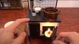 Miten mielettömän pieniä katkarapuja tempuras miniatyyri keittiö